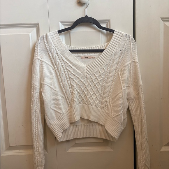 Francesca's Collections Sweaters - Francesca’s White Cropped sweater